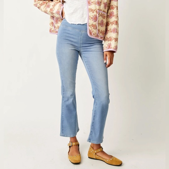 🌻🆕FREE PEOPLE IN MY FEELINGS CROPPED SLIM FLARE JEANS-SIZE SMALL (4-6) - Picture 6 of 14
